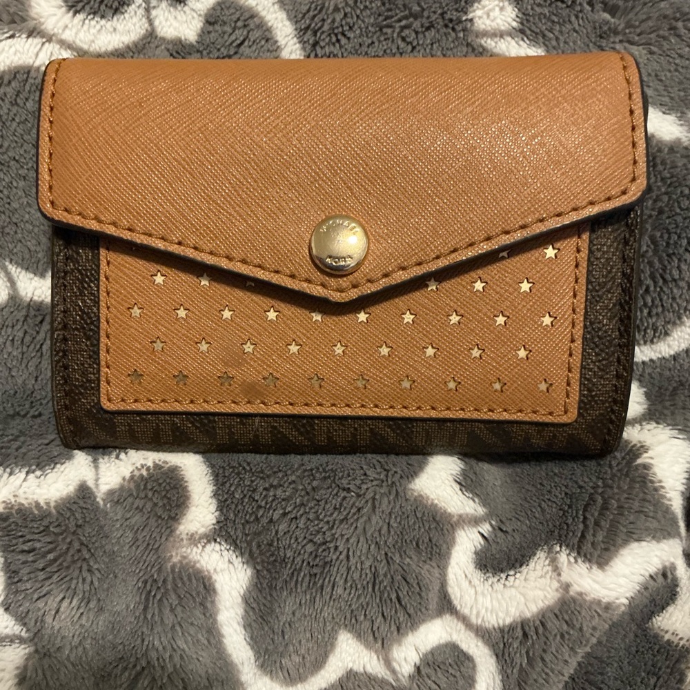 Michael Kors Tan and Brown Star Wallet